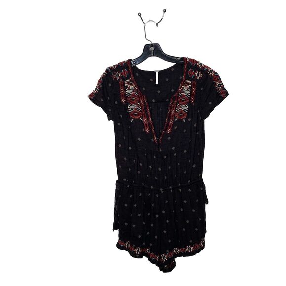Free People Black Red Embroidery Short Sleeve Romper Size Small missing a hook - Picture 1 of 8